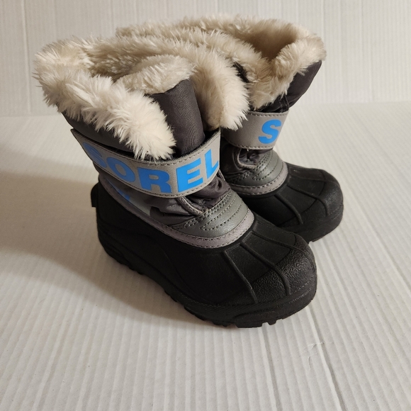 Sorel Other - Sorel Boys' Snow Commander Boots Size 10